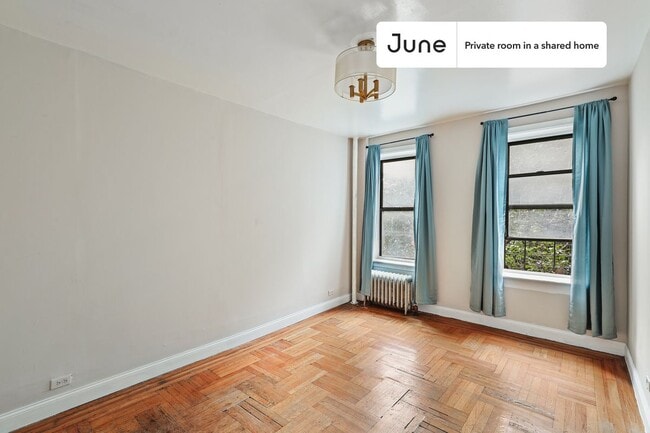 Building Photo - Room in Shared 4 bed/1 bath home