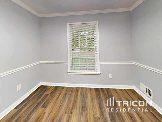 Building Photo - 5576 Pinedale Circle Buford GA
