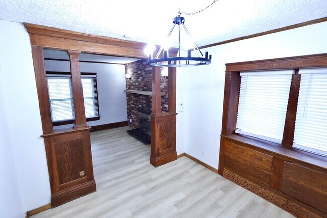 Foto del edificio - 316 Grand Ave