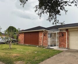 Building Photo - 12931 Becklin Ln