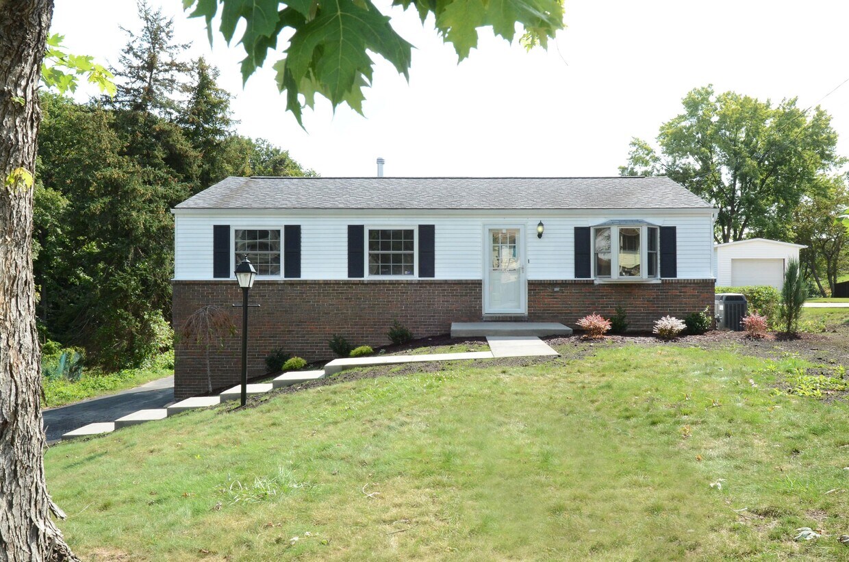 117 Warwick Dr, Monaca, PA 15061 House Rental in Monaca, PA
