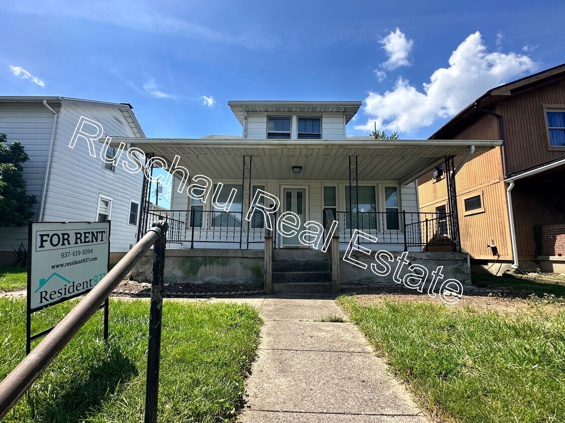 Foto principal - Spacious 4 bedroom home