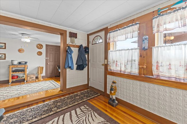 Building Photo - 423 E Alburgh Rd