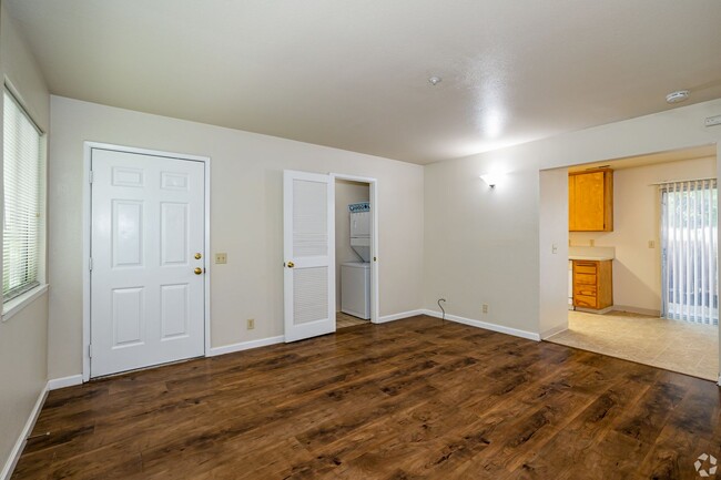 Interior Photo - AMG Townhomes