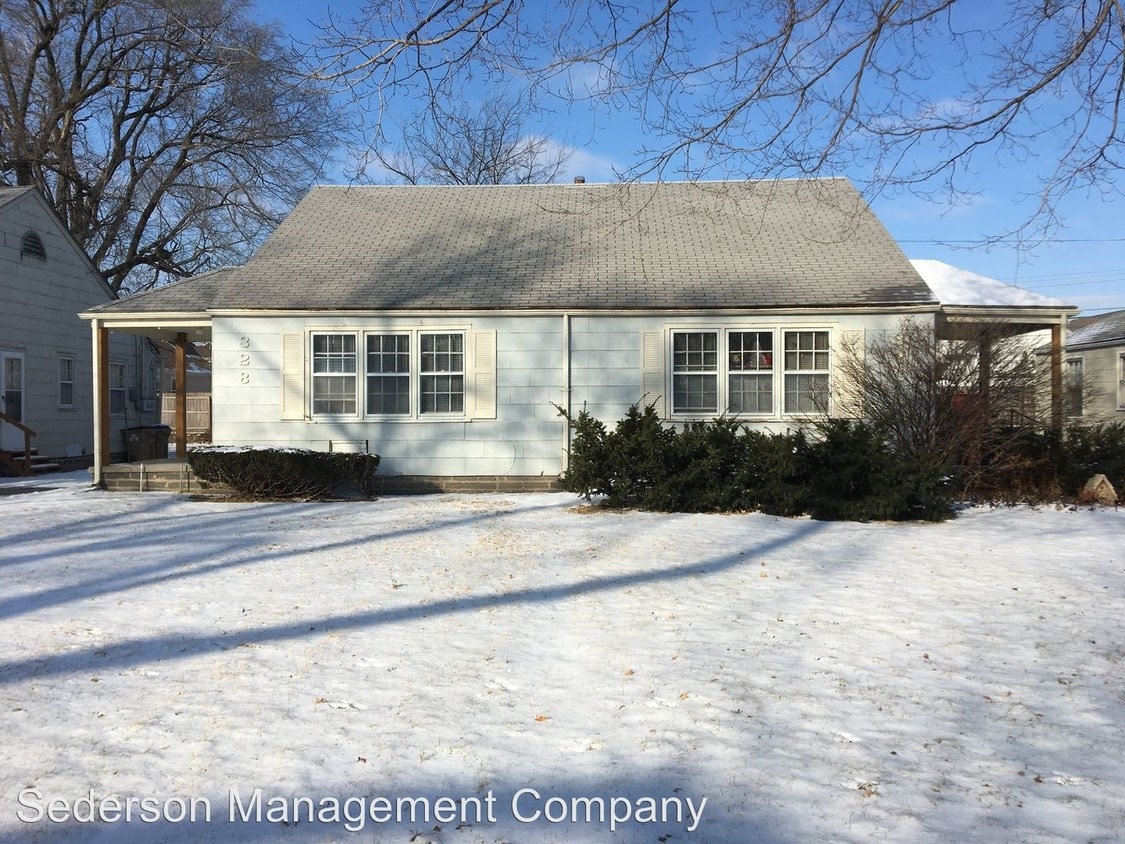 328 E 28th Ave, North Kansas City, MO 64116 Condo for Rent in North