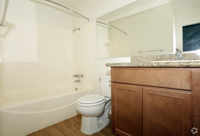 2BR,2BA-900sqft - Avalon Springs