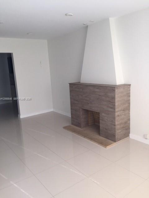 Foto del edificio - 7820 Carlyle Ave