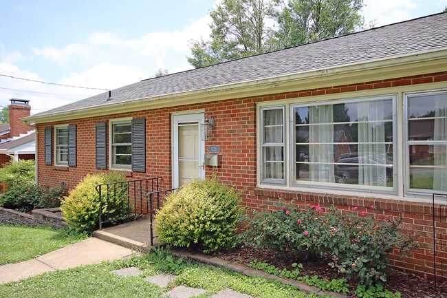 Building Photo - Locust Grove Home With Fenced Yard
