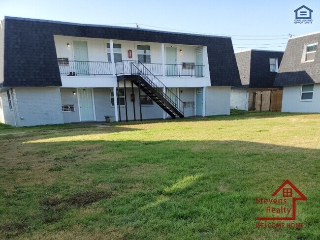 Foto del edificio - 2111 NW Lindy Ave
