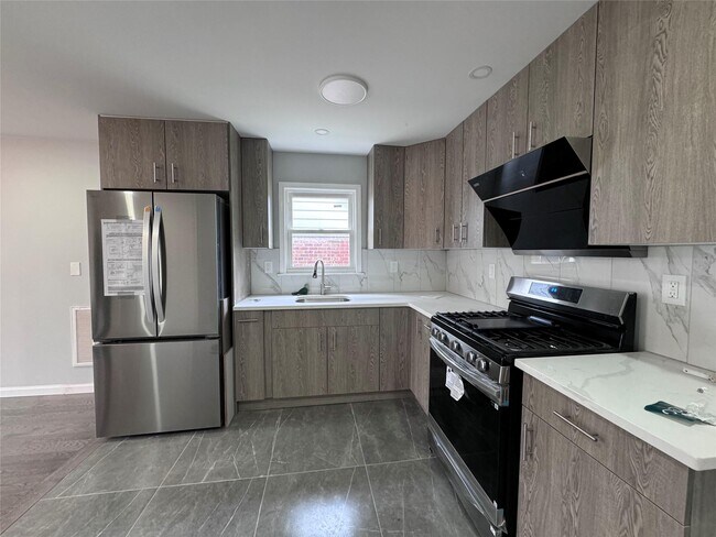 Foto del edificio - 145-39 20th Ave
