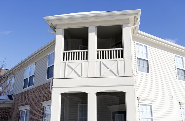 Linden Square Village Apartments Indianapolis In Apartments Com