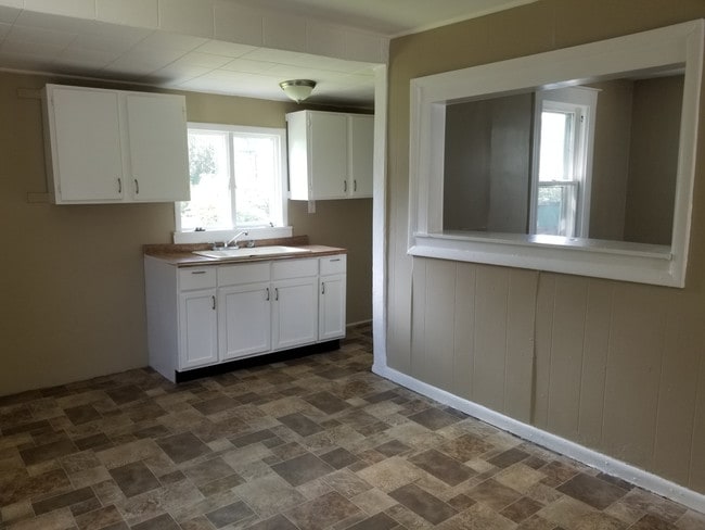 Building Photo - 177 Roycroft Drive