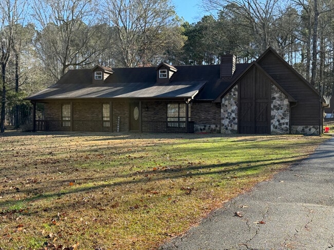 Building Photo - 9638 Lizelia Rd