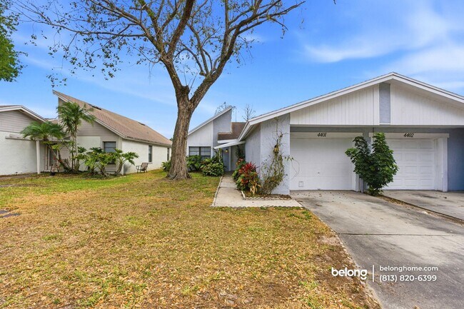 Foto del edificio - 4401 Ridgeline Cir