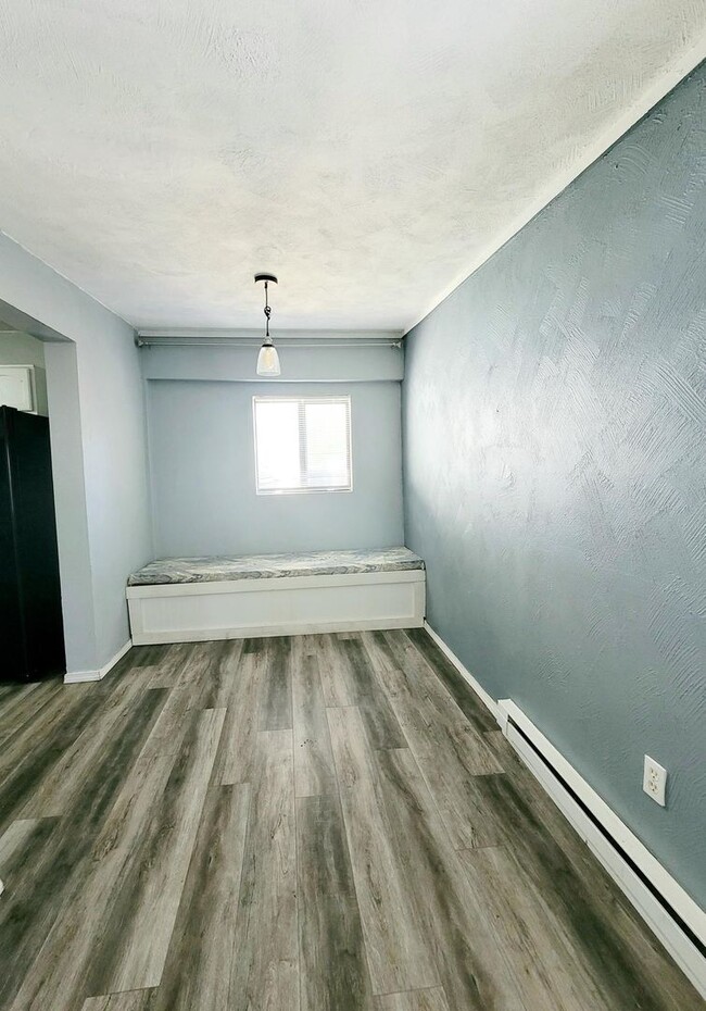Foto del edificio - 112 N Walnut St
