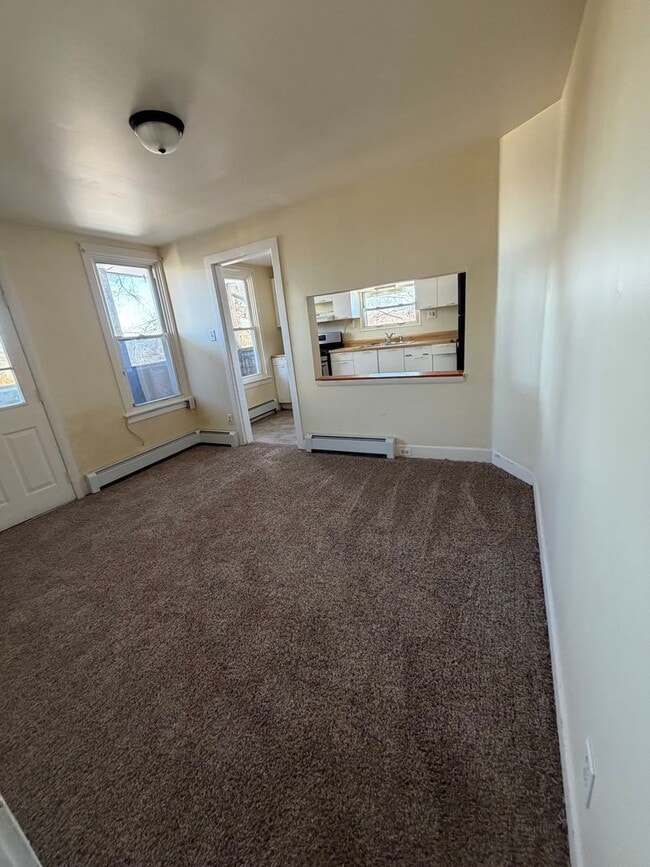 Building Photo - 49 S Front St