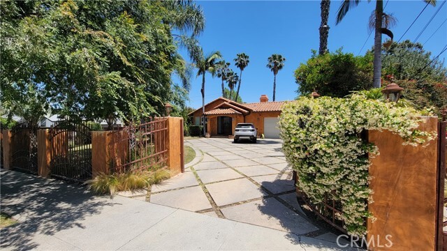 Foto principal - 5136 Woodley Ave