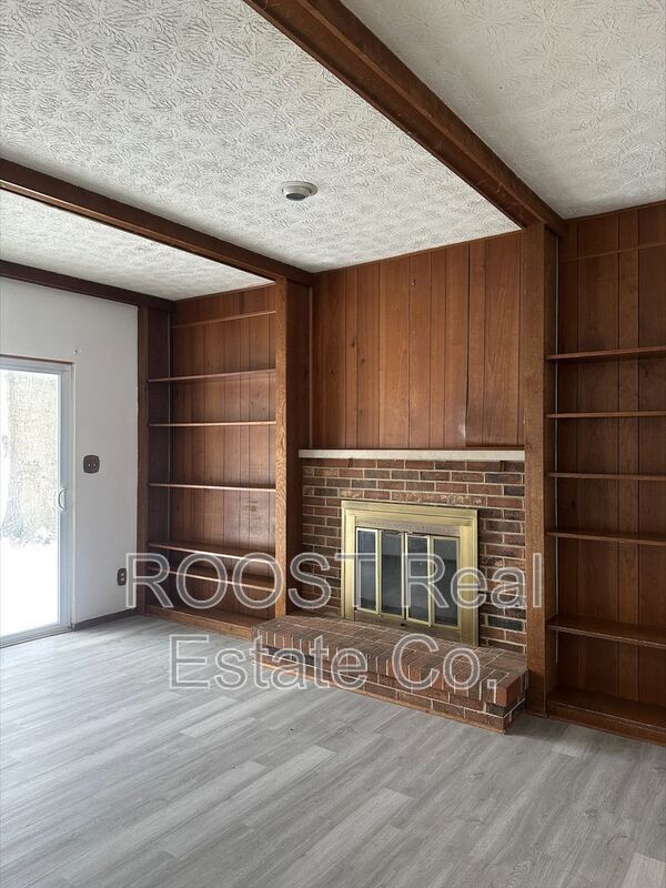 Building Photo - 1601 Sandalwood Pl