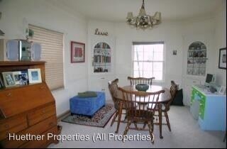 Foto del edificio - 6031-6033 W Wells St