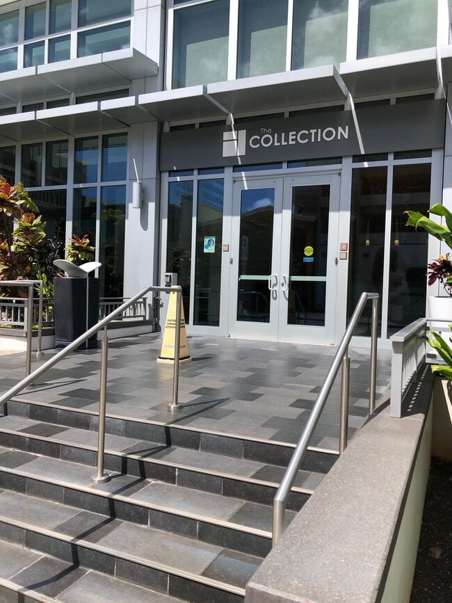 Building Photo - Furnished 2 Bed, 2 Bath, 1 Parking at The ...