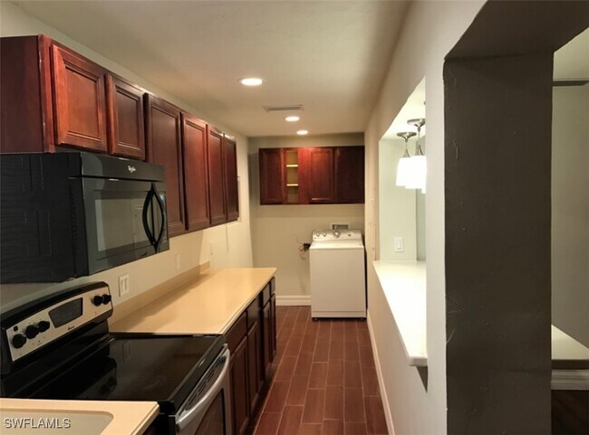 Foto del edificio - 250 10th St NE