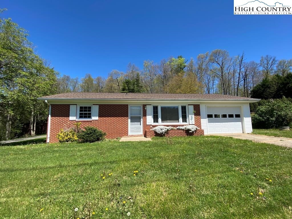 Foto principal - 6206 Idlewild Rd