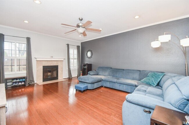 Building Photo - 9850 Pagewood Ln