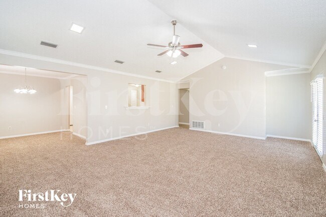 Foto del edificio - 1746 Cinnamon Dr
