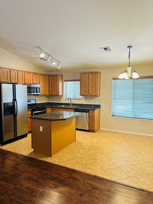 Foto del edificio - RANCHO DEL LAGO - 3 Bedroom 2 Bath - Priced Right!