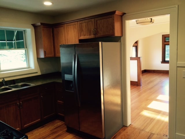 Kitchen - 1200 Hall St SE