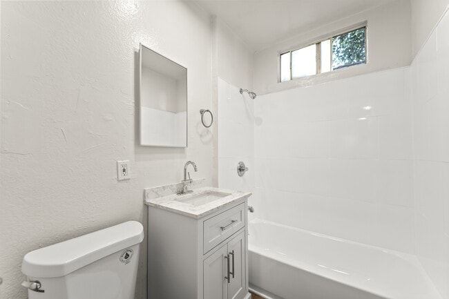 Foto del edificio - 2627 West Blvd