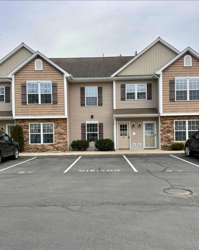 Building Photo - 2000 Curry Rd