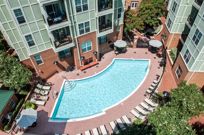 Building Photo - 1800 Diagonal Rd