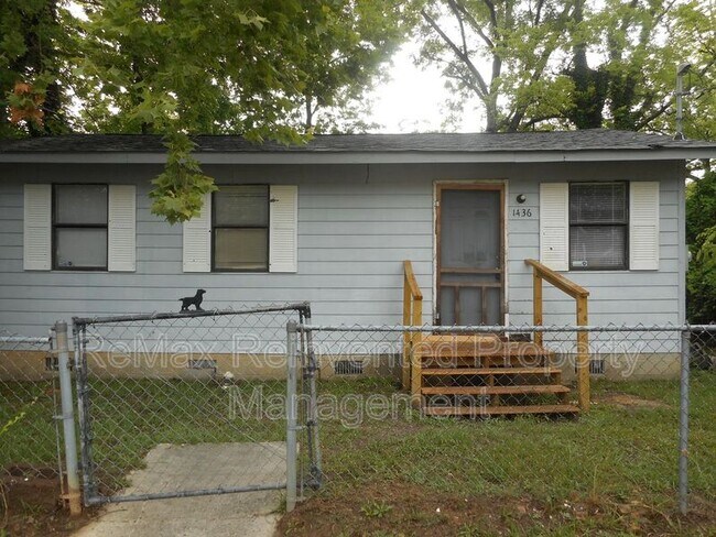 Building Photo - 1436 Chestnut St