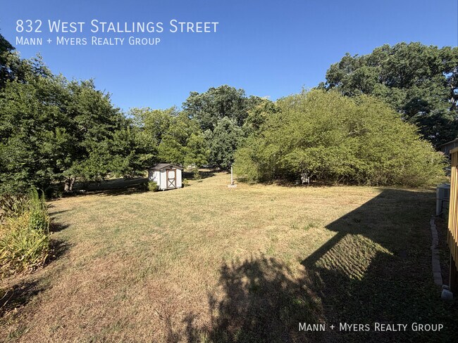 Foto del edificio - 832 W Stallings St