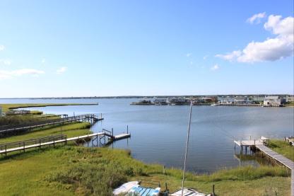Building Photo - 446 Dune Rd
