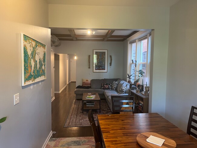 sala de estar/comedor - 2249 W Iowa St