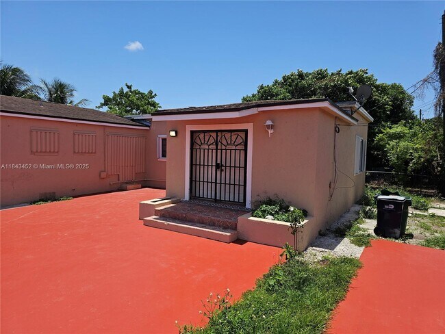 Building Photo - 7601 SW 22nd St