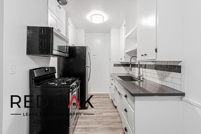 Building Photo - 1117 Laurel Ave