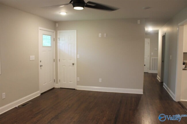 Building Photo - 509 Carter Dr