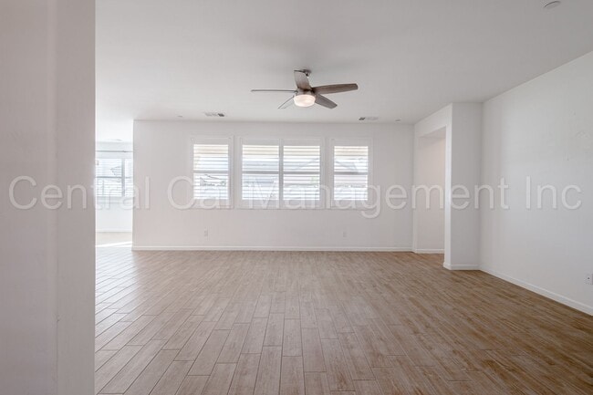 Building Photo - 4 Bedroom/2 Bath Home with Paid Solar - $2995 Per Month!