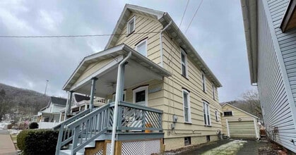 Building Photo - 512 14th St