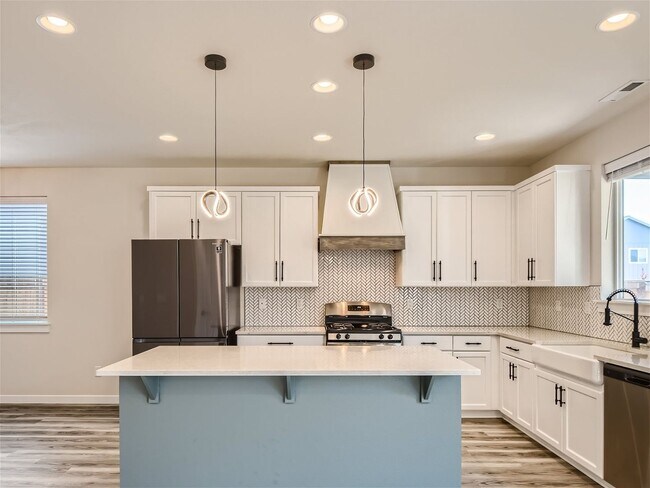 Building Photo - Spacious 4 Bedroom Wilsonville Home for Re...