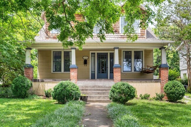 Foto del edificio - 2524 Blair Blvd