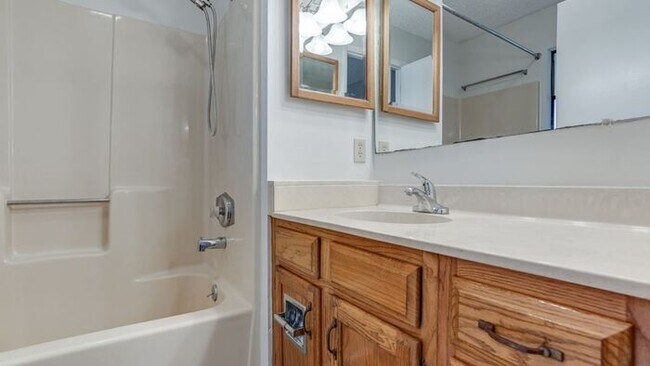 Foto del edificio - 810 Redcloud Dr