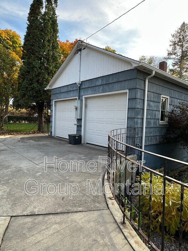 Building Photo - 909 Longstaff St