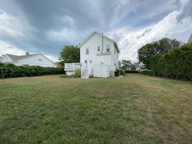 Building Photo - 9 Kenberma St