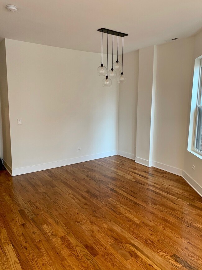 Foto del edificio - 3306 W Potomac Ave