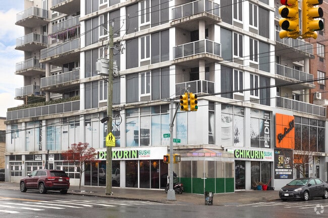 Building Photo - 1702 Avenue Z