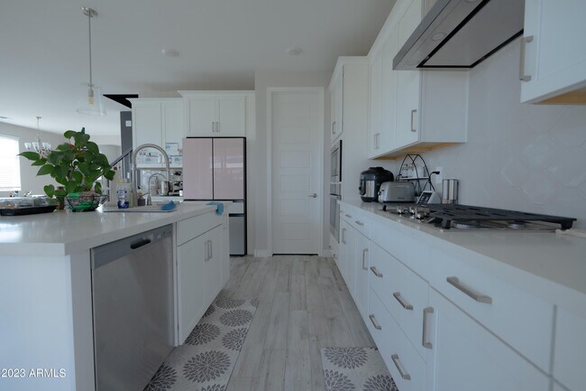 Foto del edificio - 10013 E Trent Ave